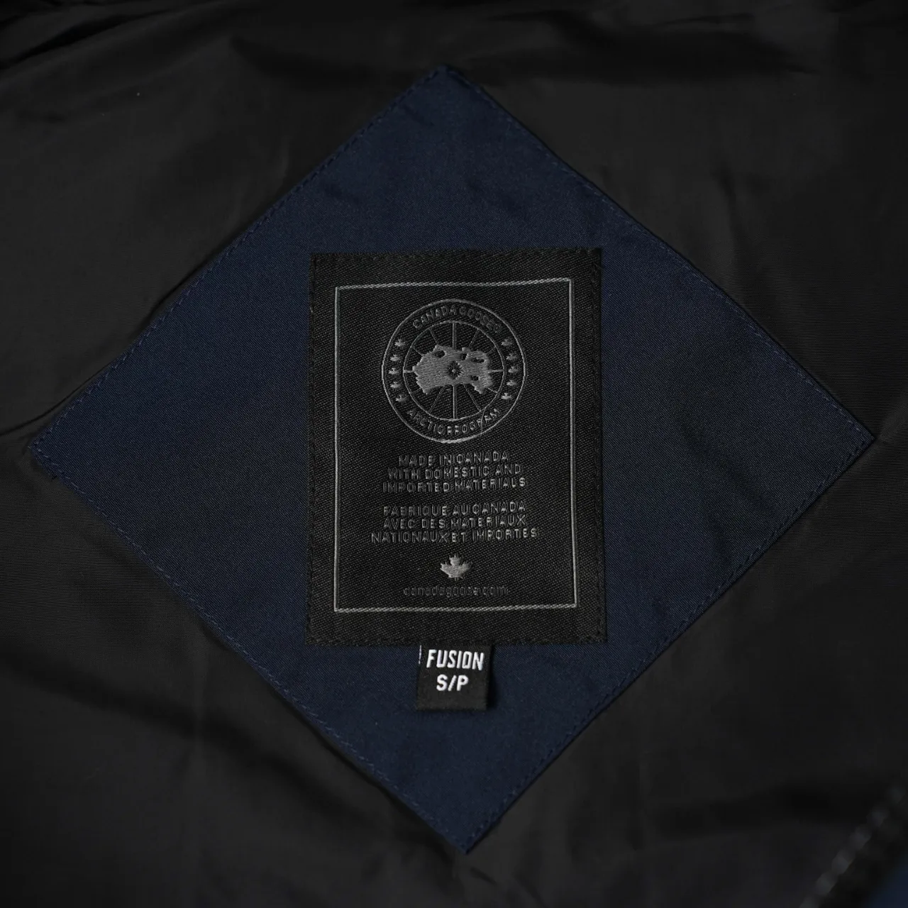 P340 CANADA GOOSE丨Canada Goose slanted pocket stand collar down vest Color: dark blue black label Size: XS-XXL